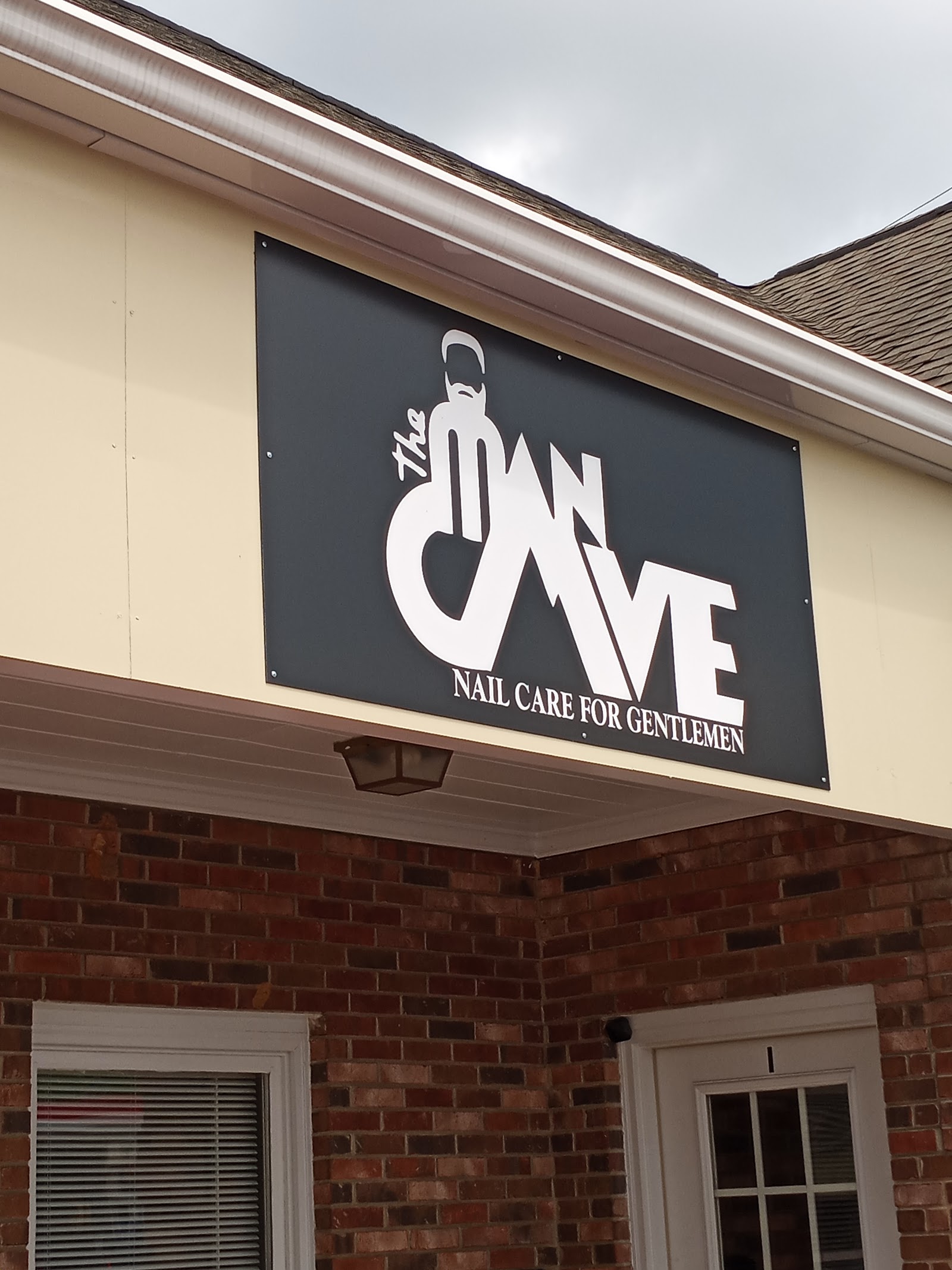 The Man Cave Nailcare for Gentlemen nail photo 2